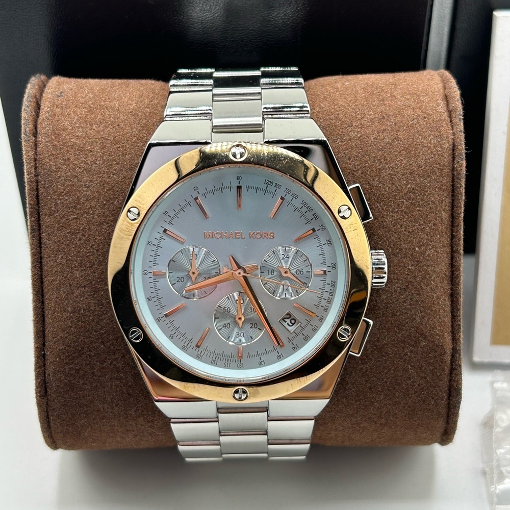 Michael Kors reagan Silver and Gold Chronograph Watch 6079 new battery - Picture 2 of 7